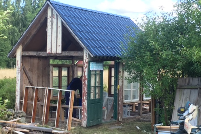 Tvathuset får sine vinduer isat sommer 2018